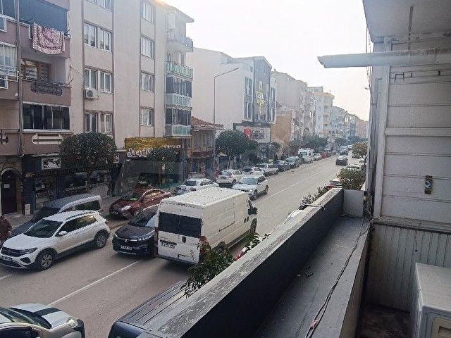 Orhangazi Caddesinin En İşlek Lokasyonunda Eşyalı Kiralık Ofis - Görsel 9
