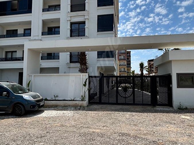 Torbalı Hastanesi karşısı, avlu avm projesi yanı havuzlu bina, ara kat lüks 3+1 satılık daire - Görsel 2