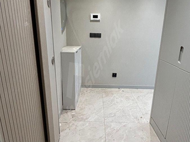 Torbalı Hastanesi karşısı, avlu avm projesi yanı havuzlu bina, ara kat lüks 3+1 satılık daire - Görsel 16