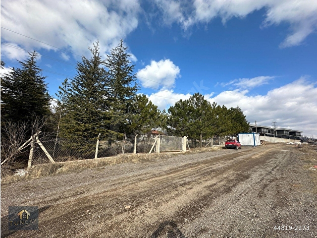 İncek-Beytepe-Lodumuda 590m2 KÖK ve TEK Tapu Villa Parseli