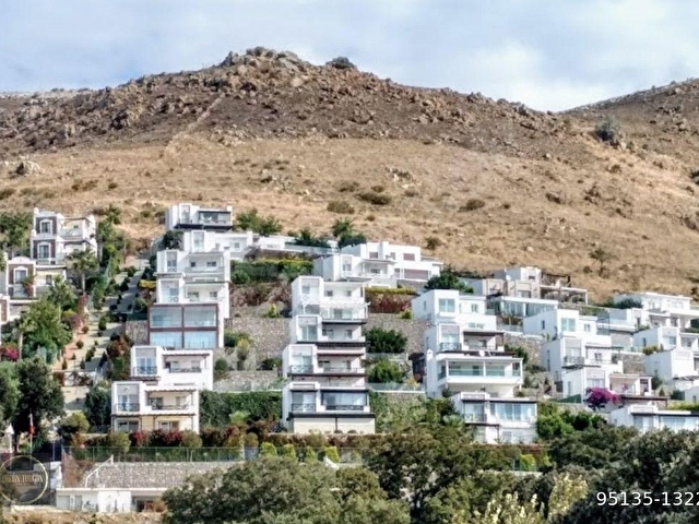 Bodrum Gümüşlük Kum Plajlı Koyda Adalar Manzaralı 6+2 Villa - Görsel 6