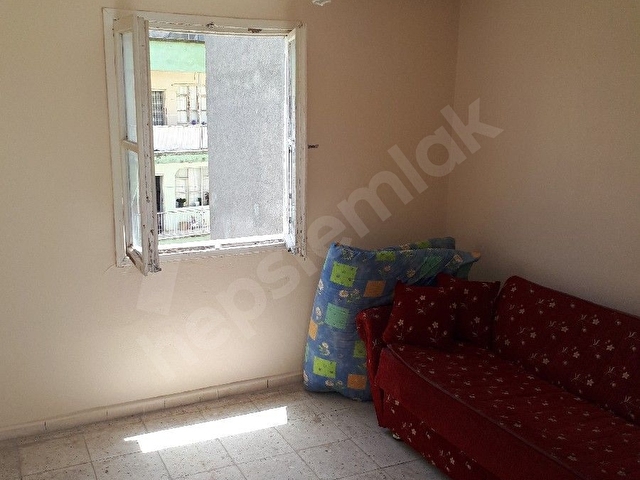SAHİBİNDEN 1+1 TERAS KAT (YEŞİLYURT METRO DURAĞINA YAKINDIR) - Görsel 2
