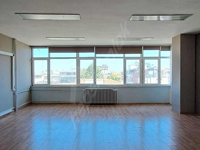 KARAKÖY KEMERALTI CADDE ÜZERİ KİRALIK OFİSLER
