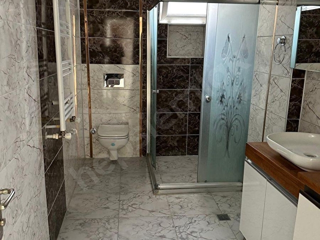 MİLENYUMDAN SOKULLU VE KABİL CAD YAKINI 2+1 115m2 ÖNCEPHE ARAKATTA LÜKS YAPILI CAM BALKONLU 3 CEPHE - Görsel 20