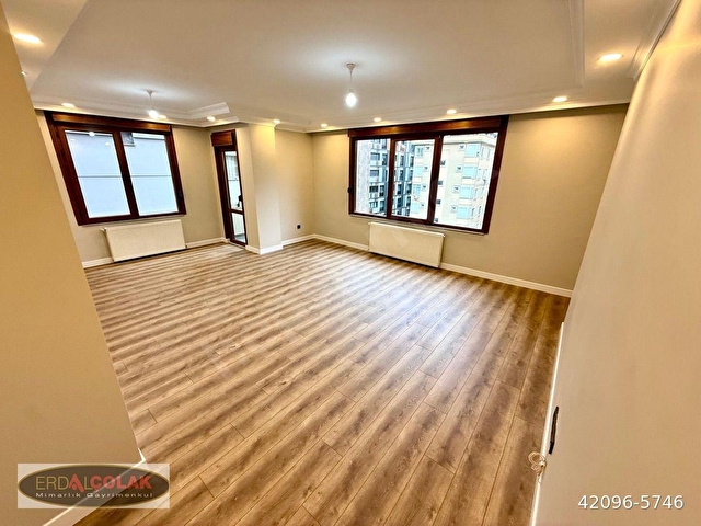 CADDEBOSTAN DA BAĞDATTA YAKIN 3+1 130M2 BALKONLU GENÇ BİNADA - Görsel 8