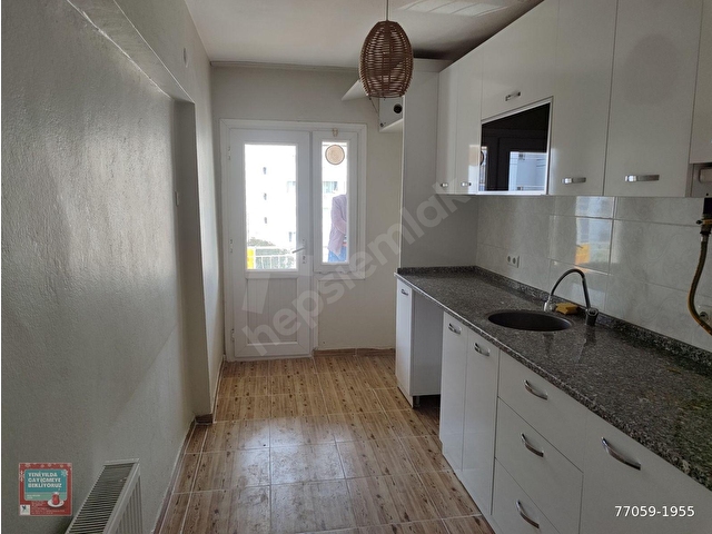 izmir çiğli izkentte satılık 3+1 doğal  gazlı daire