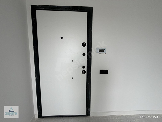 Zenith Real Estateten Millennium Life Center Satılık 1+1 Daire - Görsel 13