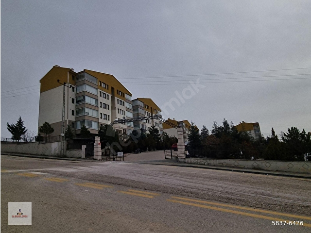 KUZEY YILDIZI MAHALLESİNDE SİTEDE 3+1 ÜST KAT ÇİFT BANYOLU AÇIK CEPHE - Görsel 2