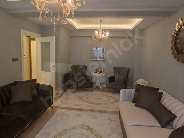 MUTLULAR SİTESİNDE ÖN CEPHEDE SATILIK DAİRE - Görsel 2