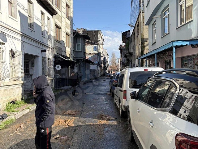 EPA EMRE KOÇTAN AYVANSARAY CADDE ÜZERİ 25 M2 HER İŞE UYGUN - Görsel 6
