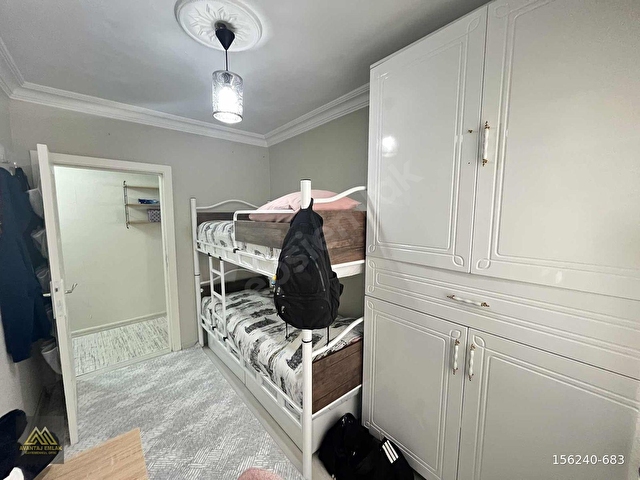 AVANTAJDAN YEŞİLBAYIR CADDEDE FULL+FULL YAPILI KATTA 3+1 DAİRE - Görsel 11