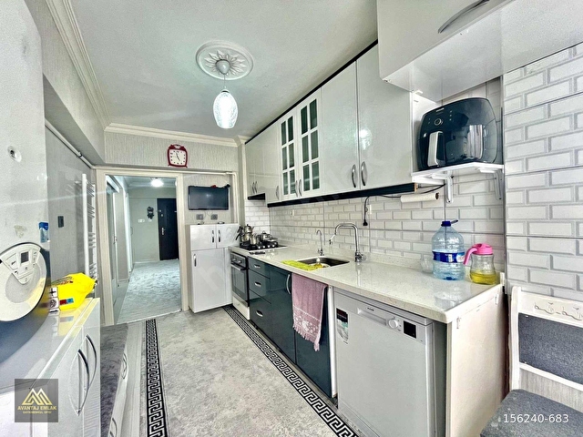 AVANTAJDAN YEŞİLBAYIR CADDEDE FULL+FULL YAPILI KATTA 3+1 DAİRE - Görsel 7