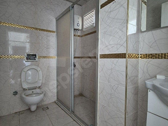 GÜLTEPEDE 1+1 CADDE ÜZERİ AZ KATLI ATÜ KARŞISI KİRALIK DAİRE - Görsel 12