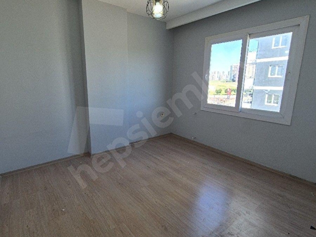 GÜLTEPEDE 1+1 CADDE ÜZERİ AZ KATLI ATÜ KARŞISI KİRALIK DAİRE - Görsel 8