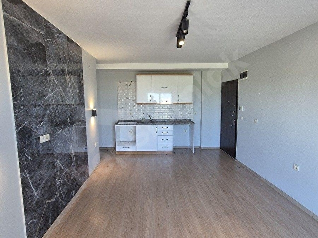 GÜLTEPEDE 1+1 CADDE ÜZERİ AZ KATLI ATÜ KARŞISI KİRALIK DAİRE