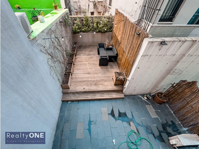 Rental Flat In Galata 2+1 New Building Furnished with Garden and Parking Lot - Görsel 11