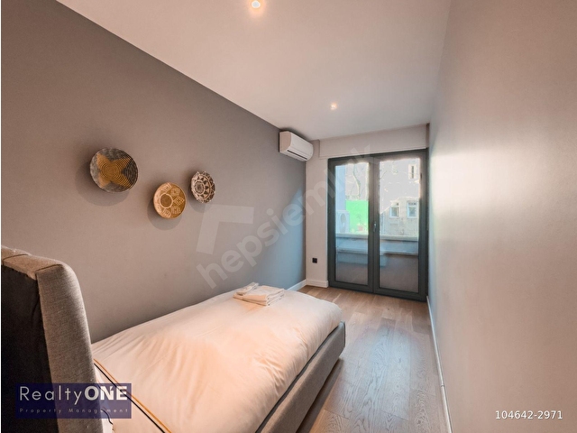 Rental Flat In Galata 2+1 New Building Furnished with Garden and Parking Lot - Görsel 18