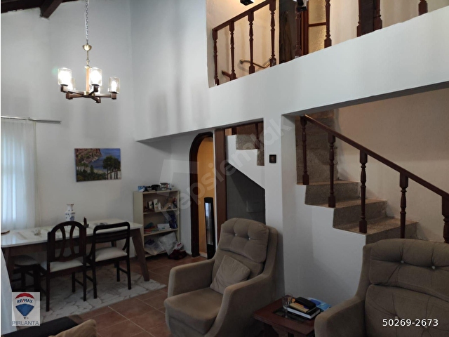 İzmir Çeşmede Sitede Denize 100m Dubleks 3+1 Satılık YazlıkDaire 50269
