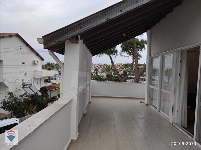 İzmir Çeşmede Sitede Denize 100m Dubleks 3+1 Satılık YazlıkDaire 50269