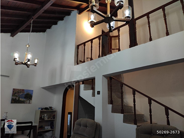 İzmir Çeşmede Sitede Denize 100m Dubleks 3+1 Satılık YazlıkDaire 50269