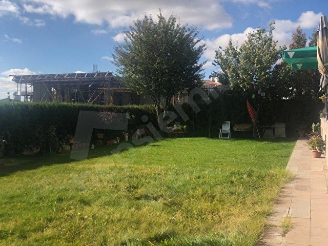 GÖLBAŞI KARŞIYAKA MAHALLESİNDE BİRCANDAN  8+2  GÖL MANZARALI 710m² ARSA İÇERİSİNDE MÜSTAKİL VİLLA - Görsel 27