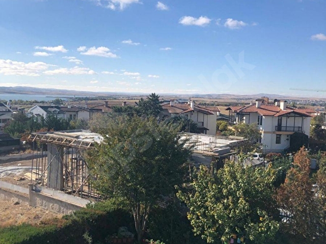 GÖLBAŞI KARŞIYAKA MAHALLESİNDE BİRCANDAN  8+2  GÖL MANZARALI 710m² ARSA İÇERİSİNDE MÜSTAKİL VİLLA - Görsel 6