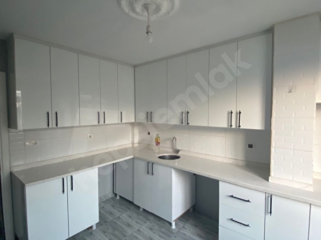 Selahaddin Eyyubi Mahallesi Cumhuriyet Karakolu Civarı 2+1 Kiralık Daire