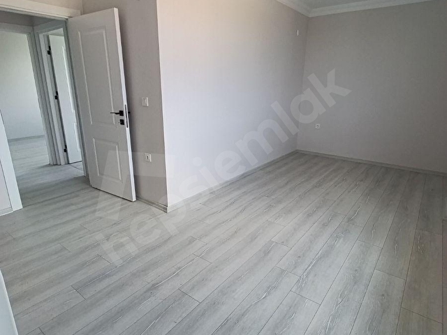 4+1 DAİRE 125 M2 DENİZ MANZARALI ARAÇ TAKAS YAPILIR - Görsel 7