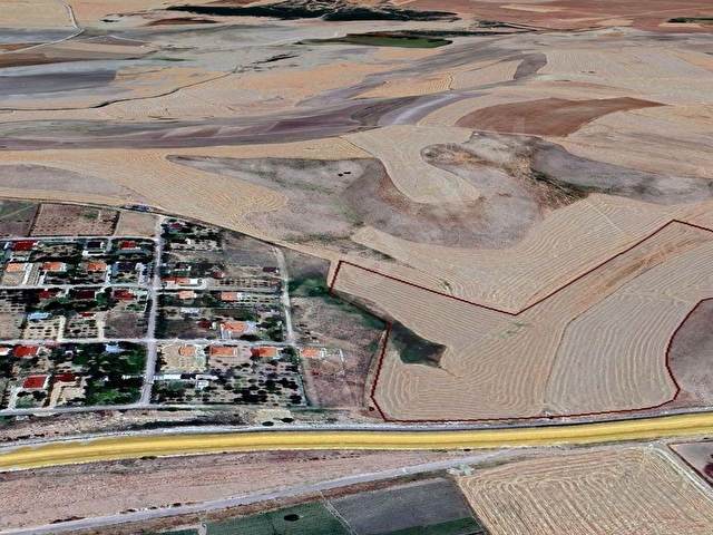 ÇAVUŞLU, ANA YOL CEPHELİ, DEĞERLİ KONUMUNDA TAMAMI SATILIK TARLA - Görsel 3