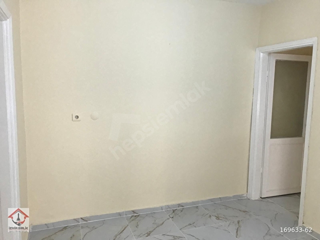 HÜRRİYET MAHALLESİNDE TEK KATLI MÜSTAKİL BİNA - Görsel 8