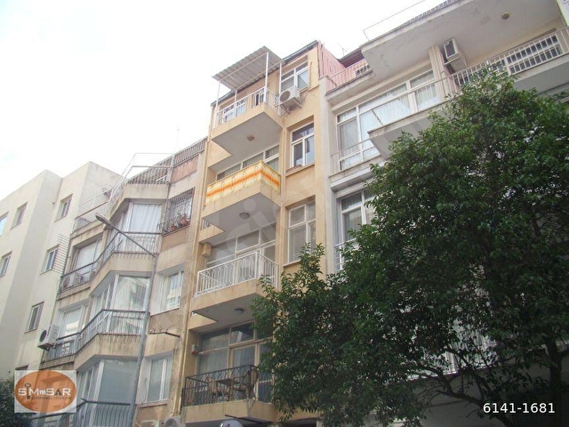 İzmir Karşıyaka Merkezde SATILIK Bakımlı Daire