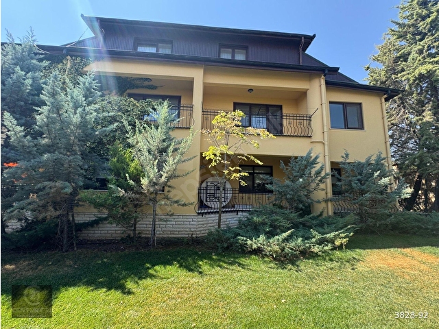 GÖLBAŞINDA 1500 m² ARSA İÇİNDE HAVUZLU 7+1 SATILIK LÜKS VİLLA - Görsel 21