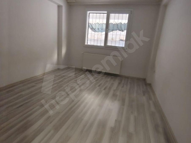 Küçük Çiğli Mahallesinde Ebeveyn Banyolu 3+1 Kiralık Daire - Görsel 14