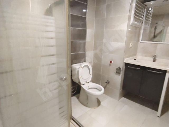 Küçük Çiğli Mahallesinde Ebeveyn Banyolu 3+1 Kiralık Daire - Görsel 23