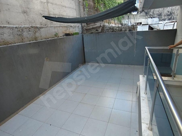 Küçük Çiğli Mahallesinde Ebeveyn Banyolu 3+1 Kiralık Daire - Görsel 16