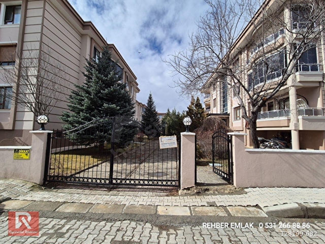 REHBER EMLAKTAN BEYKENT SİTESİNDE 220 M2 SATILIK 4+1 DAİRE 3.KAT - Görsel 5