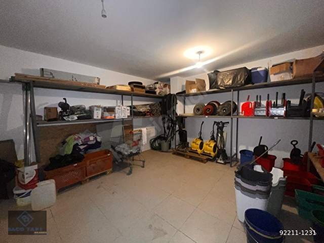 Küçükçekmece Sefaköy Merkezi Konum 210 m² Dubleks Kiralık Dükkan - Görsel 8