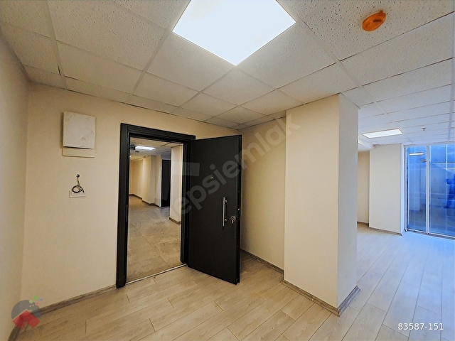 İzmir Gıda Çarşısında 1+0 Oda 42 m2 Net Kiralık Ofis - Görsel 3