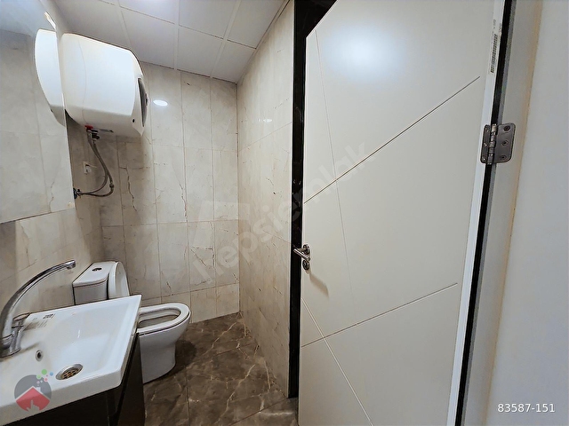 İzmir Gıda Çarşısında 1+0 Oda 42 m2 Net Kiralık Ofis - Görsel 8