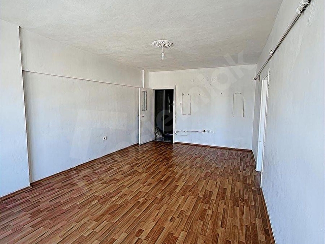 İSTASYON CADDESİ ÜZERİNDE MERKEZİ KONUMDA FIRSAT DAİRE - Görsel 17