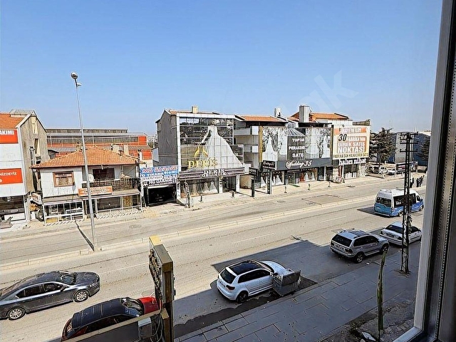 İSTASYON CADDESİ ÜZERİNDE MERKEZİ KONUMDA FIRSAT DAİRE - Görsel 27