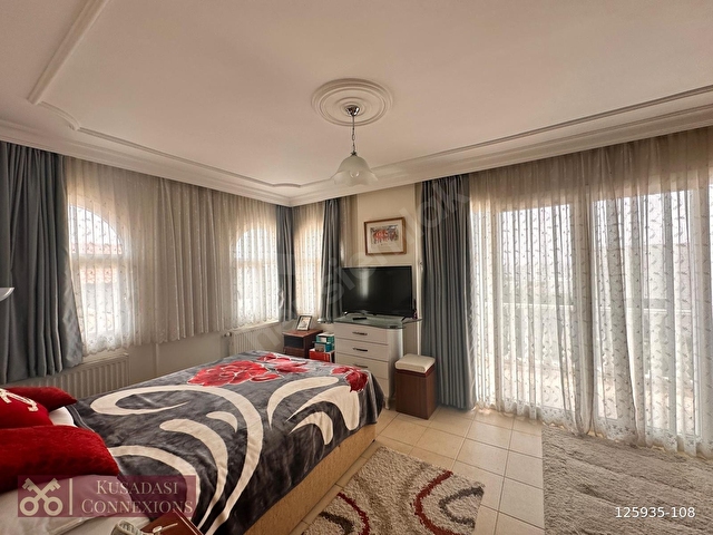 KUSADASI KADINLAR DENIZINDE HAVUZLU MÜSTAKIL VILLA - Görsel 20