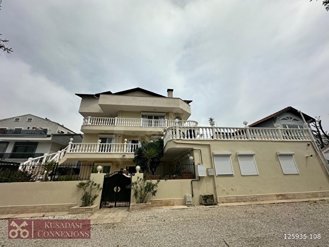 KUSADASI KADINLAR DENIZINDE HAVUZLU MÜSTAKIL VILLA - Görsel 8