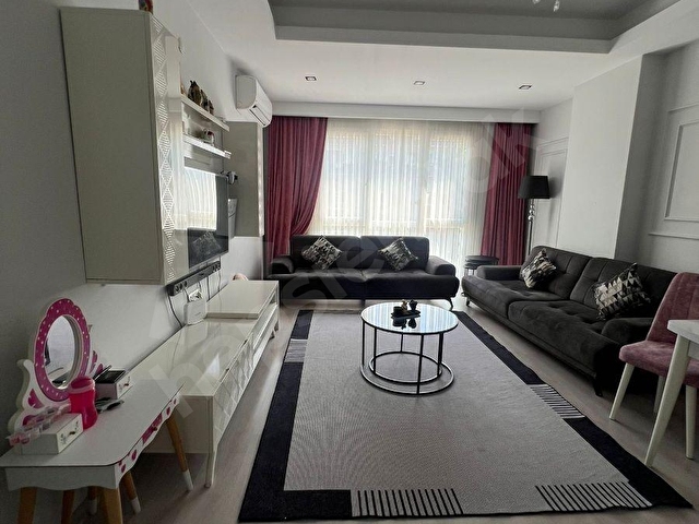 BAĞCILAR YAVUZ SELİM DE SATILIK 2+1 140m2 MODERN FIRSAT DAİRE
