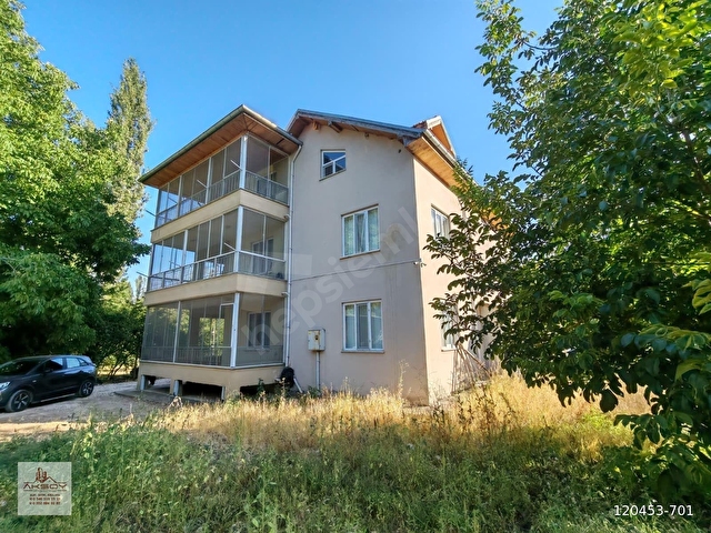 SATILIK BUCAK KESTEL KÖYÜNDE 4 DÖNÜM ARAZİ İÇİNDE 375 m2 TRİPLEX VİLLA