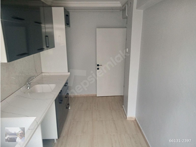 BANDIRMA MERKEZDE ÇATI EMLAK 2. ARA KAT 2+1 DAİRE /İÇİ SIFIR/ - Görsel 13