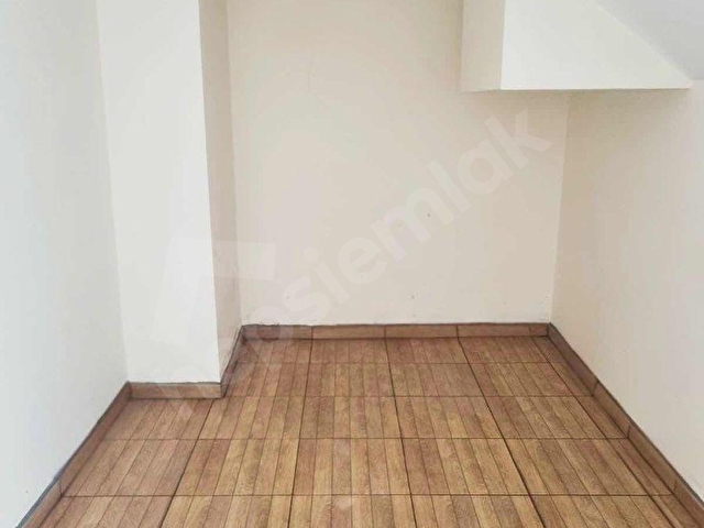 Gümüşsuyunda Merkezi Konumda Genç Binada 1+1 Kiralık Daire - Görsel 2