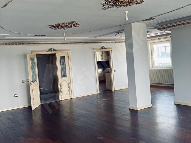 BEŞTEPE DE KÜLLİYE KARŞISI IHLAMUR SİTESİNDE 5+1 DUBLEKS DAİRE - Görsel 4