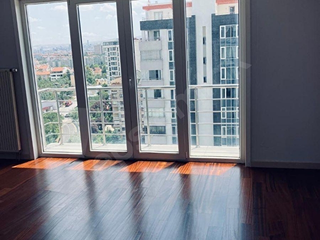 BEŞTEPE DE KÜLLİYE KARŞISI IHLAMUR SİTESİNDE 5+1 DUBLEKS DAİRE - Görsel 14