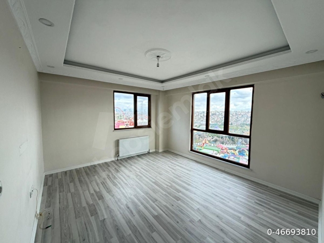 EYÜPSULTANDA BUTİK SİTEDE MÜTEAHHİTTEN FIRSAT DAİRE - Görsel 2